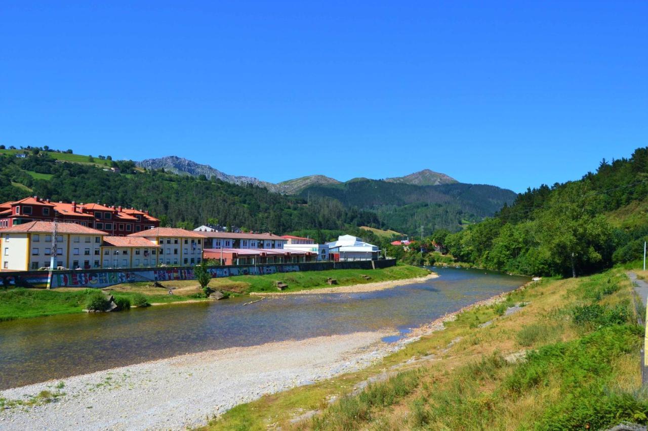 Casa Palo Balcon A Picos De Europa Villa Arriondas Bagian luar foto